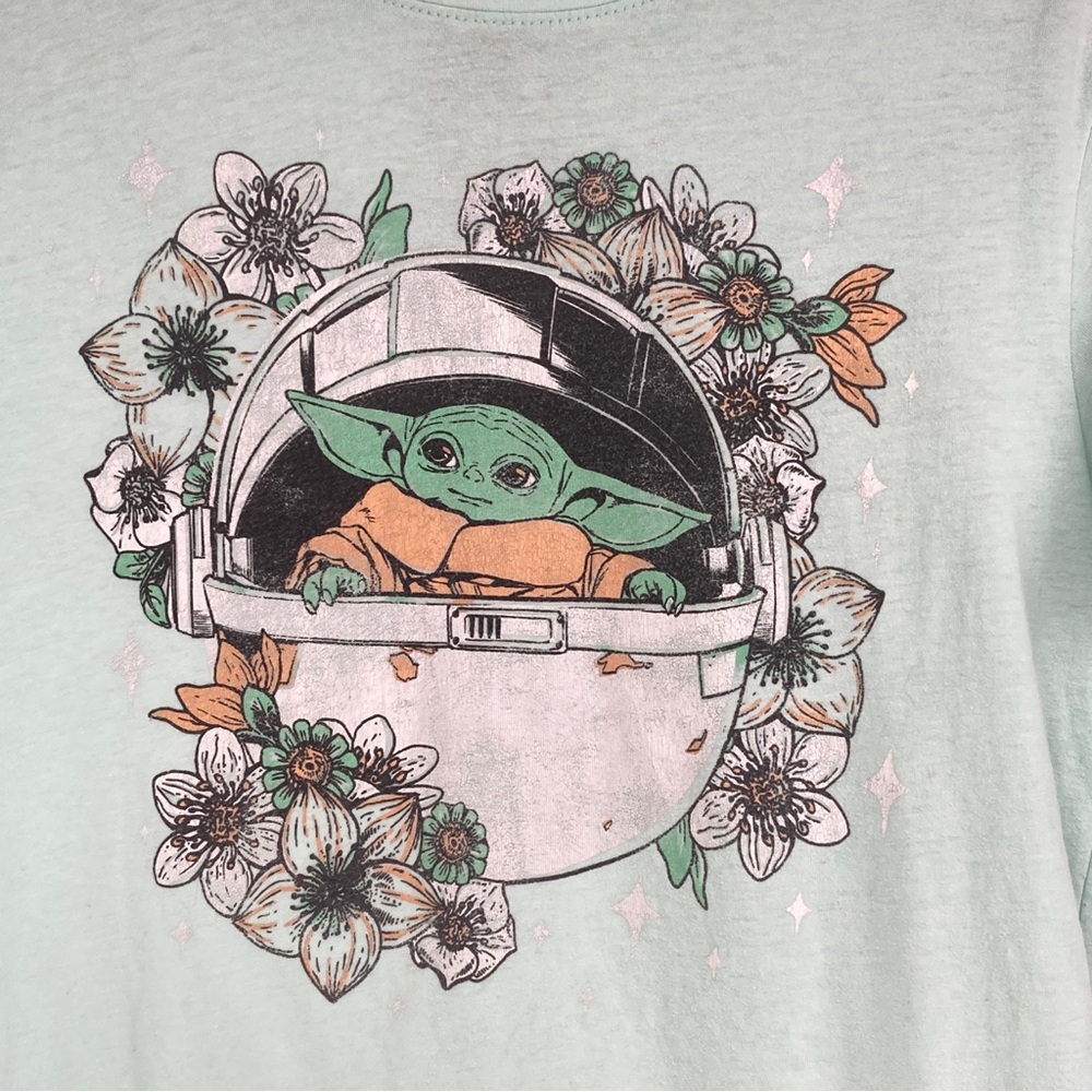 Star Wars The Mandalorian The Child Floral
Bassinet T-Shirt women’s XS - Picture 4 of 13